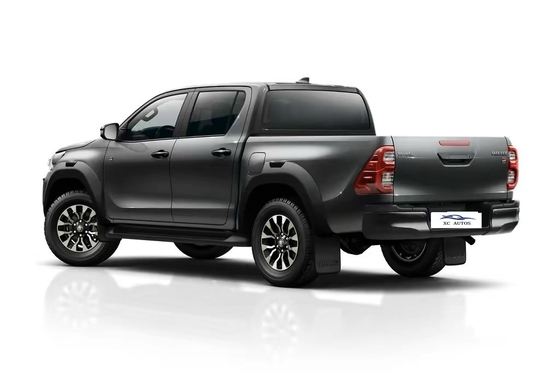 4X4 Pickup Usato Toyota Hilux con sospensione posteriore multi-link e fari a LED
