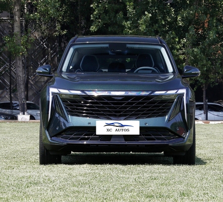 Geely Boyue L Auto a benzina Veicolo SUV lusso 5 porte 5 posti davanti 4 posteriore 4 radar