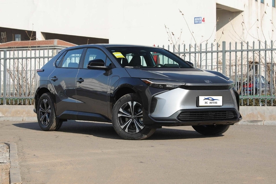 2024 Toyota bZ4X Long Range Electric Car con touch screen e sistema di frenata antiblocco