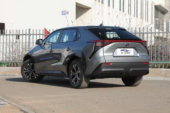 2024 Toyota bZ4X Long Range Electric Car con touch screen e sistema di frenata antiblocco