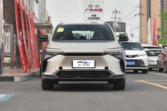 2024 Toyota bZ4X Long Range Electric Car con touch screen e sistema di frenata antiblocco
