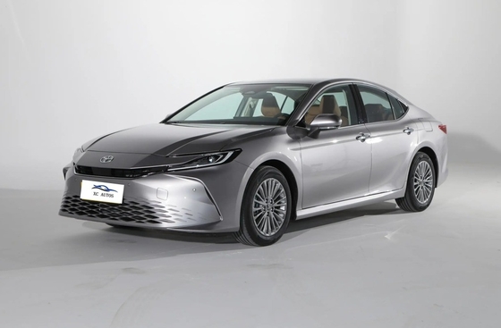 Caldo 2023 Toyota Camry Exalted Version SUV 4X4 con motore a benzina da 2,0 litri e accessori