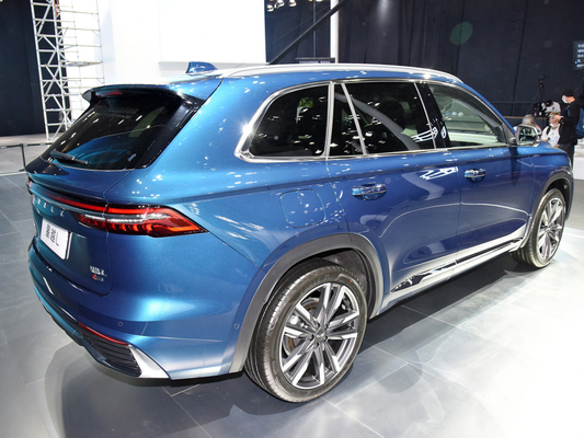 Benzina ad alta velocità Cina Veicoli a combustibile di lusso Geely Monjaro Auto per Suv Sedile 5
