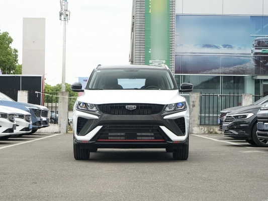 Disposizione 1.5L Geely BinYue 2WD Auto Sedie in pelle Camera posteriore tetto a gasolina Auto