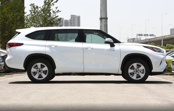 Euro VI 2023 Crown Kluger HEV Twin Engine 2.5L 2WD Elite 7-seater Hybrid Electric Vehicle SUV di medie dimensioni