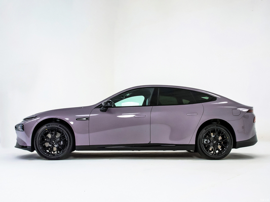 Xpeng P7 EV Sedan con volante multifunzione e coppia massima Nm di 400-500Nm