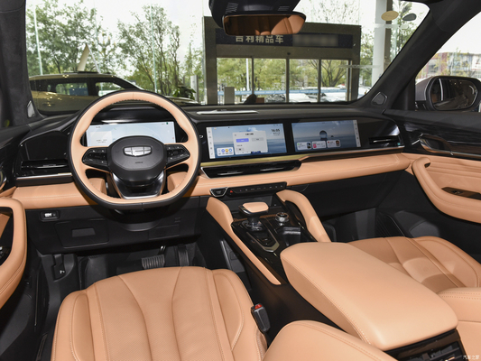 Geely Xingyue L Auto Zhiqin A 2024 Veicolo a benzina con volante multifunzione