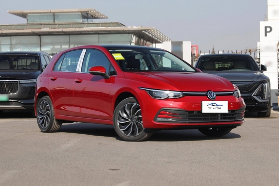 Volkswagen Golf Compact Sedan Auto a benzina Usata Veicolo a benzina con struttura del corpo