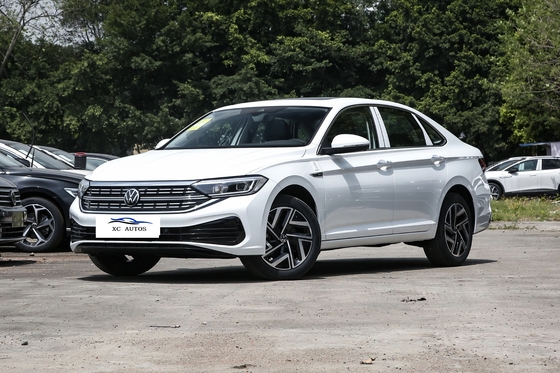 Volkswagen Sagitar Auto a benzina con combustibile convenzionale 4 porte 5 posti struttura del corpo