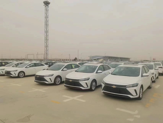 Freno di parcheggio elettrico 2023 Chevrolet Monza 1.5L 4X4 Auto doppia frizione berlina auto Horgos