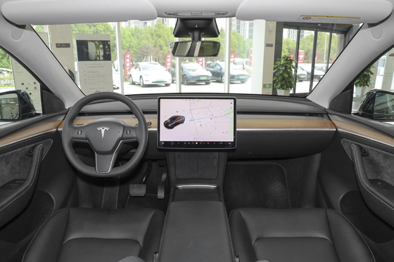 2023 Used Tesla Model Y Model 3 Stock Electric Car con volante multifunzione