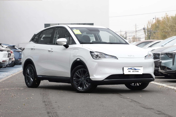 Pure Electric Neta V 5 posti auto con 400Km Long Endurance e Front 4 Rear 4 Radar