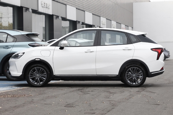 Pure Electric Neta V 5 posti auto con 400Km Long Endurance e Front 4 Rear 4 Radar