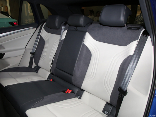 Touchscreen ed ESC La combinazione perfetta per il veicolo fuoristrada SUV VW ID4 Crozz EV