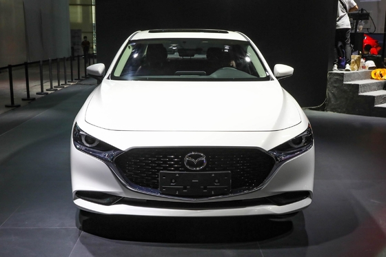Automatic Gasoline Car Mazda 3 Axela Compact Sedan con regolazione del sedile del co-pilota elettrico