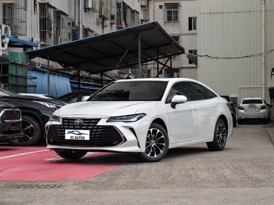 Toyota Avalon Luxury Car con 6 airbag e basso chilometraggio 1-25000 miglia in perfette condizioni