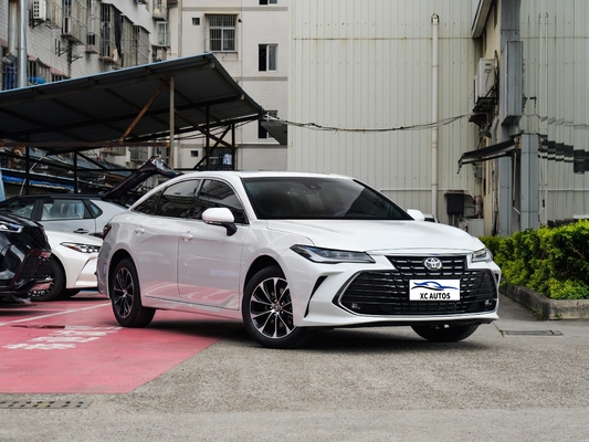 Toyota Avalon Luxury Car con 6 airbag e basso chilometraggio 1-25000 miglia in perfette condizioni