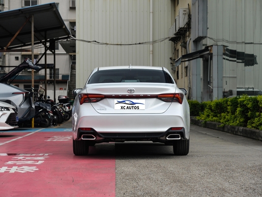 Toyota Avalon Luxury Car con 6 airbag e basso chilometraggio 1-25000 miglia in perfette condizioni