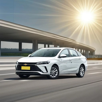 2024 Chevrolet Monza 1.5L Auto compatta con regolazione manuale del sedile del co-pilota e kit di carrozzeria