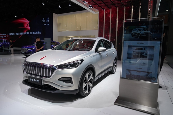 Auto elettrica Hongqi Ehs3 dotata di ESC con standard di emissioni Euro IV e autonomia di 407 km