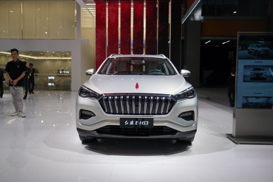 Auto elettrica Hongqi Ehs3 dotata di ESC con standard di emissioni Euro IV e autonomia di 407 km