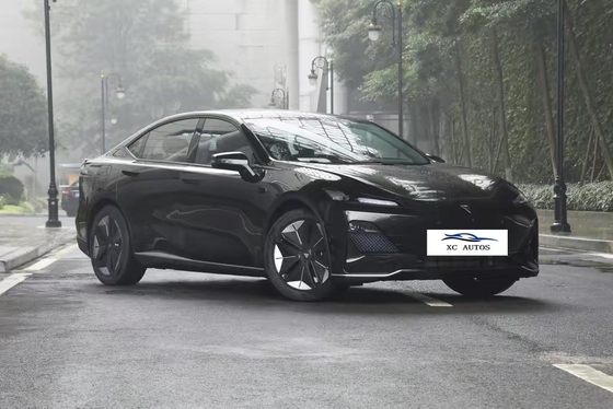 Changan SL03 Shenlan Sedan Blu profondo 5 posti 5 porte Sedie in pelle Auto a benzina per adulti