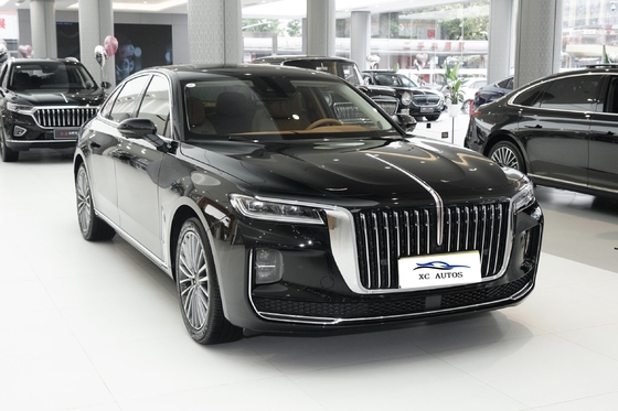 Luxury Hongqi H9 2022 2.0t EV Electric Car con davanti 4 posteriore 4 radar 4988*1875*1470mm