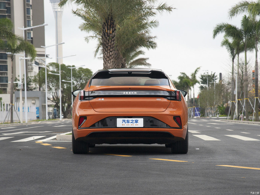 CTLC 675-750km Pure Electric Sedan EV Zeekr 001 2024 Fast Charging Alta velocità 5 posti