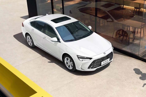 SUV compatto Buick Regal 2024 25t Super Speed Sedan usata Veicoli a combustibile Auto a benzina
