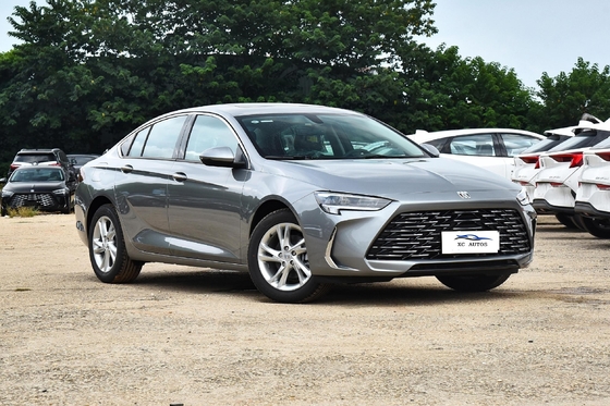 SUV compatto Buick Regal 2024 25t Super Speed Sedan usata Veicoli a combustibile Auto a benzina