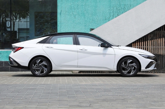 Buick E5 2023 Hyunda Elantra Sedan Usata Autoveicolo a benzina entro i requisiti del cliente