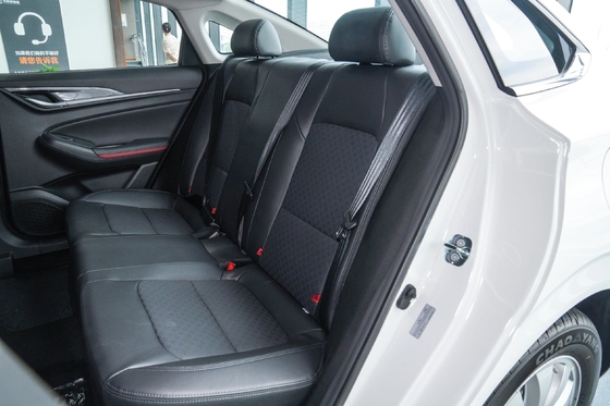 Grande valore Changan EADO EV 460 Auto elettrica EV berlina 5 porte 5 posti struttura del corpo