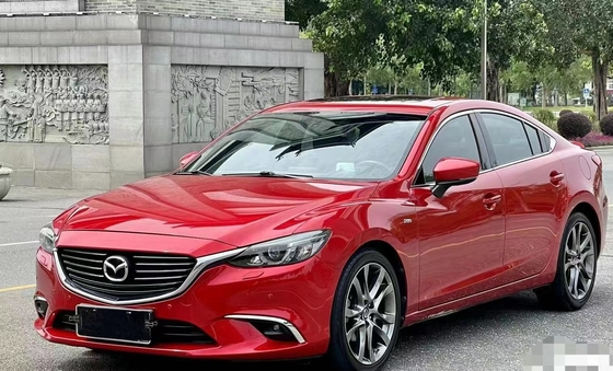 5 posti Mazda Atenza Auto a benzina 2WD berlina con faro a LED e conveniente