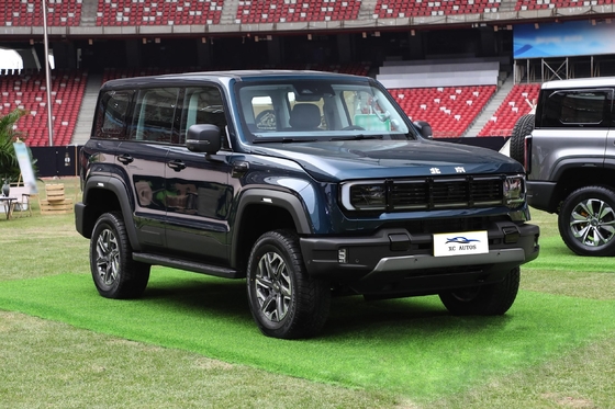 Pechino Bj40 tetto a gasolina SUV Auto 2.3t Veicolo grande Veicolo usato