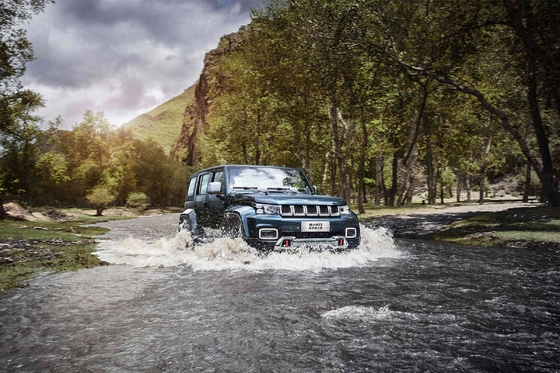 Pechino Bj40 tetto a gasolina SUV Auto 2.3t Veicolo grande Veicolo usato