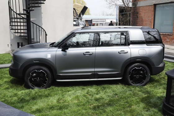 3000-3500mm Distanza tra le ruote Sistema di regolazione del sedile del conducente elettrico SUV a benzina per Pechino Bj30