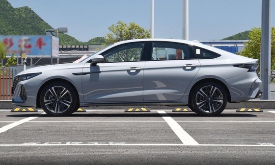 2023 Chery ARRIZO 8 Jin Compact Car 2.0T 254hp L4 Benzina 7 velocità doppia frizione per B2B