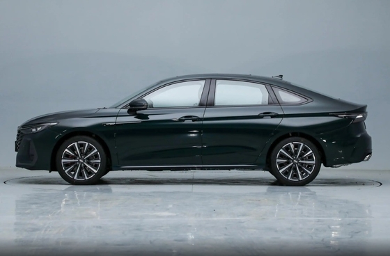 Chery 2023 ARRIZO 8 Yu Auto a benzina 2.0T 254hp FWD 7-velocità doppia frizione 4-porta 5 posti