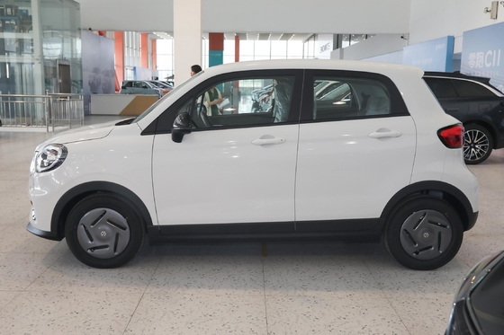 Fermato di parcheggio elettrico Leapmotor T03 Auto SUV Veicolo ibrido Carburante usato Reale