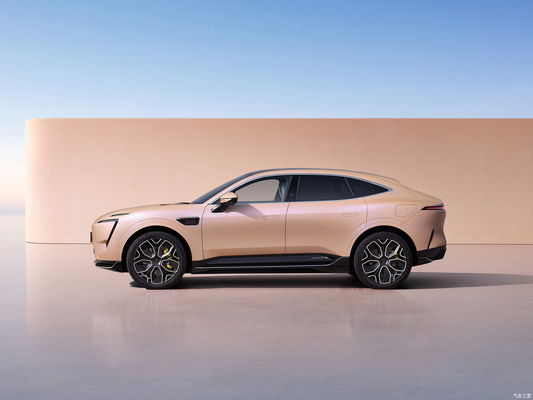 AVATR 11 Long Range EV Sedan Elevate il vostro business con la tecnologia avanzata di AVATR
