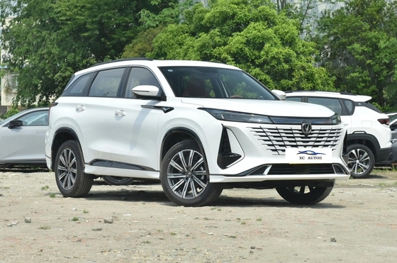 Versione automatica esaltata 1.5T 188hp L4 SUV compatto a benzina CHANGAN CS75 PLUS 2023 3a generazione
