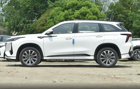Versione automatica esaltata 1.5T 188hp L4 SUV compatto a benzina CHANGAN CS75 PLUS 2023 3a generazione