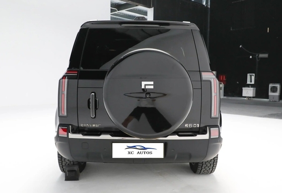 SUV di medie dimensioni con doppio motore 4WD Veicolo elettrico 4 cilindri e cambio a velocità singola