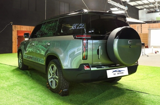 Prova il futuro della guida con ROX 01 REEV 2023 AWD 6 posti SUV medio