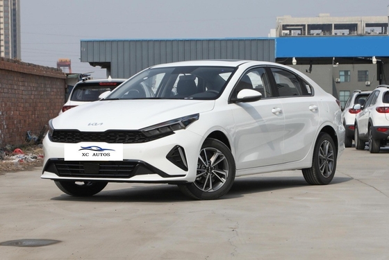 1.5L Bianco Kia K3 2024 Compatto Car Benzina Far Light per l'Acquisto Online