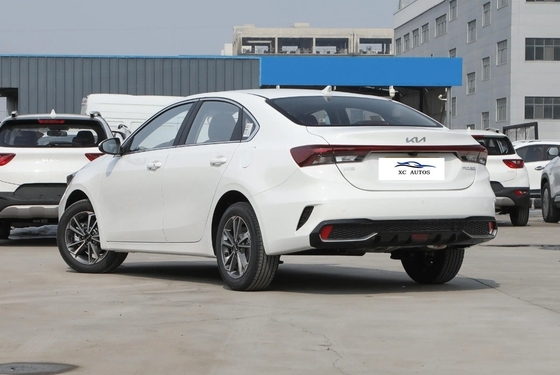1.5L Bianco Kia K3 2024 Compatto Car Benzina Far Light per l'Acquisto Online