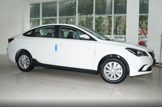 2024 Chongqing Made In Eado EV460 Zhixing versione taxi Fosfato di ferro di litio 205/60 R16