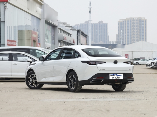 Changan EADO 1.5T GDI DCT a guida sinistra berlina 4 porte 5 posti auto a benzina sul mercato