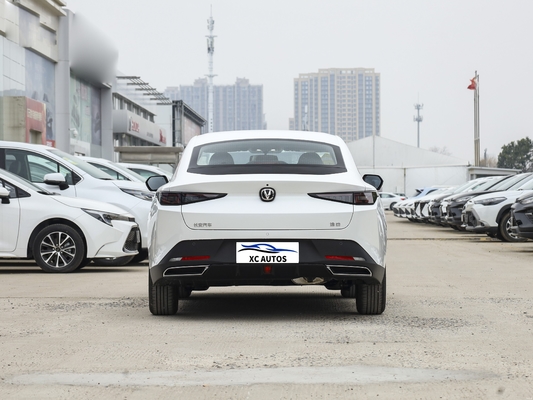 Changan EADO 1.5T GDI DCT a guida sinistra berlina 4 porte 5 posti auto a benzina sul mercato