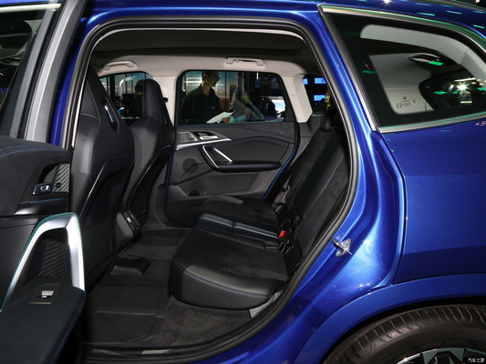 Sistema di sterzo elettrico e sospensione anteriore Macpherson IX1 EV Compact SUV Sport Car
